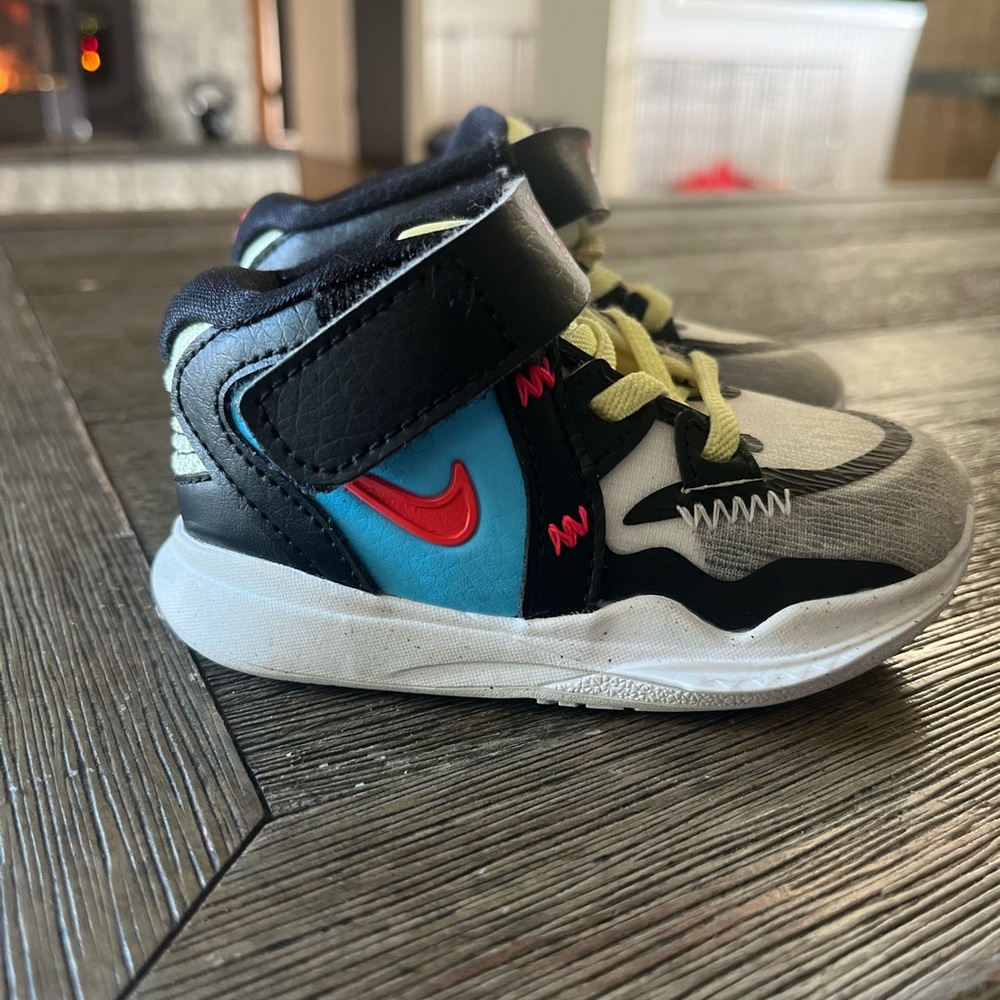 Size 4 baby Nike Kyrie shoes
